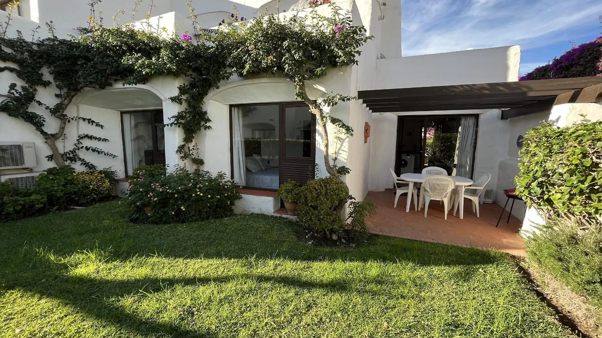 Estepona - Playa - 2 Dormitorios Con Amplio Jardin Al Lado Del Mar Ev1 location